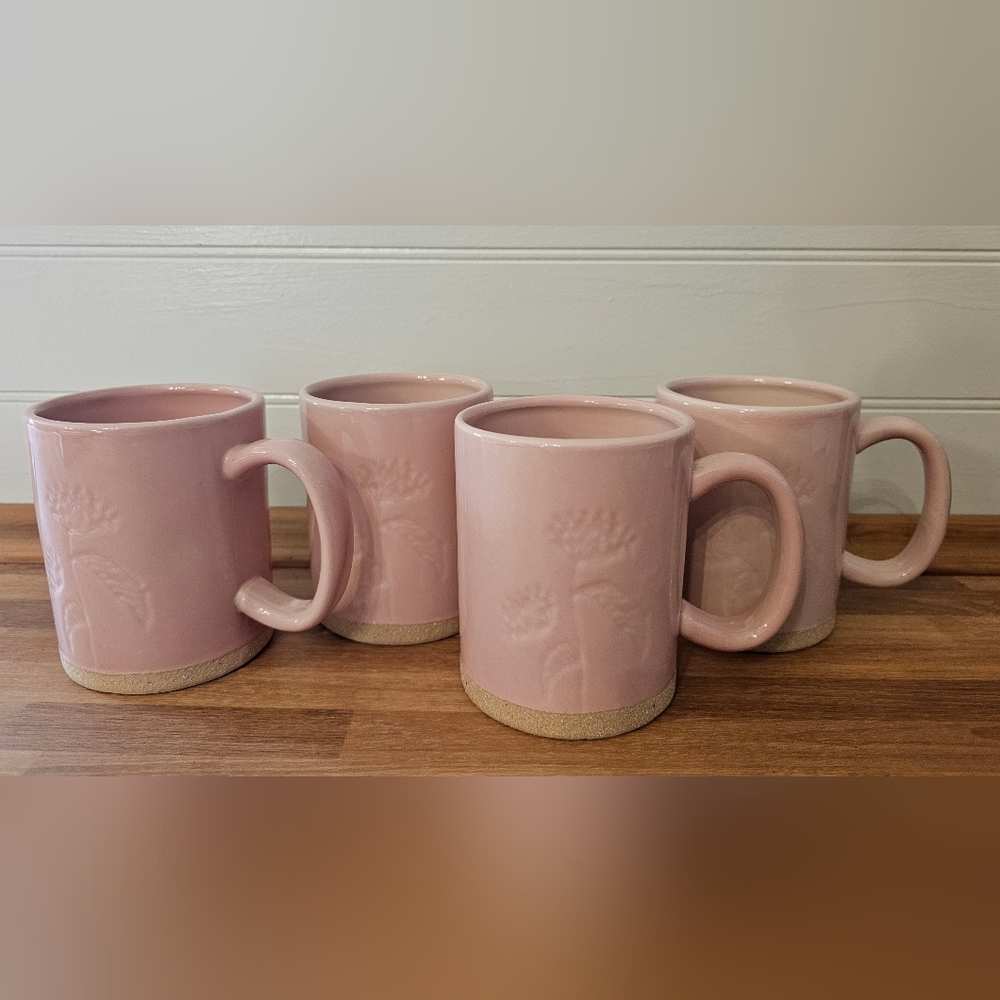 Pink Floral Embossed Mug Set